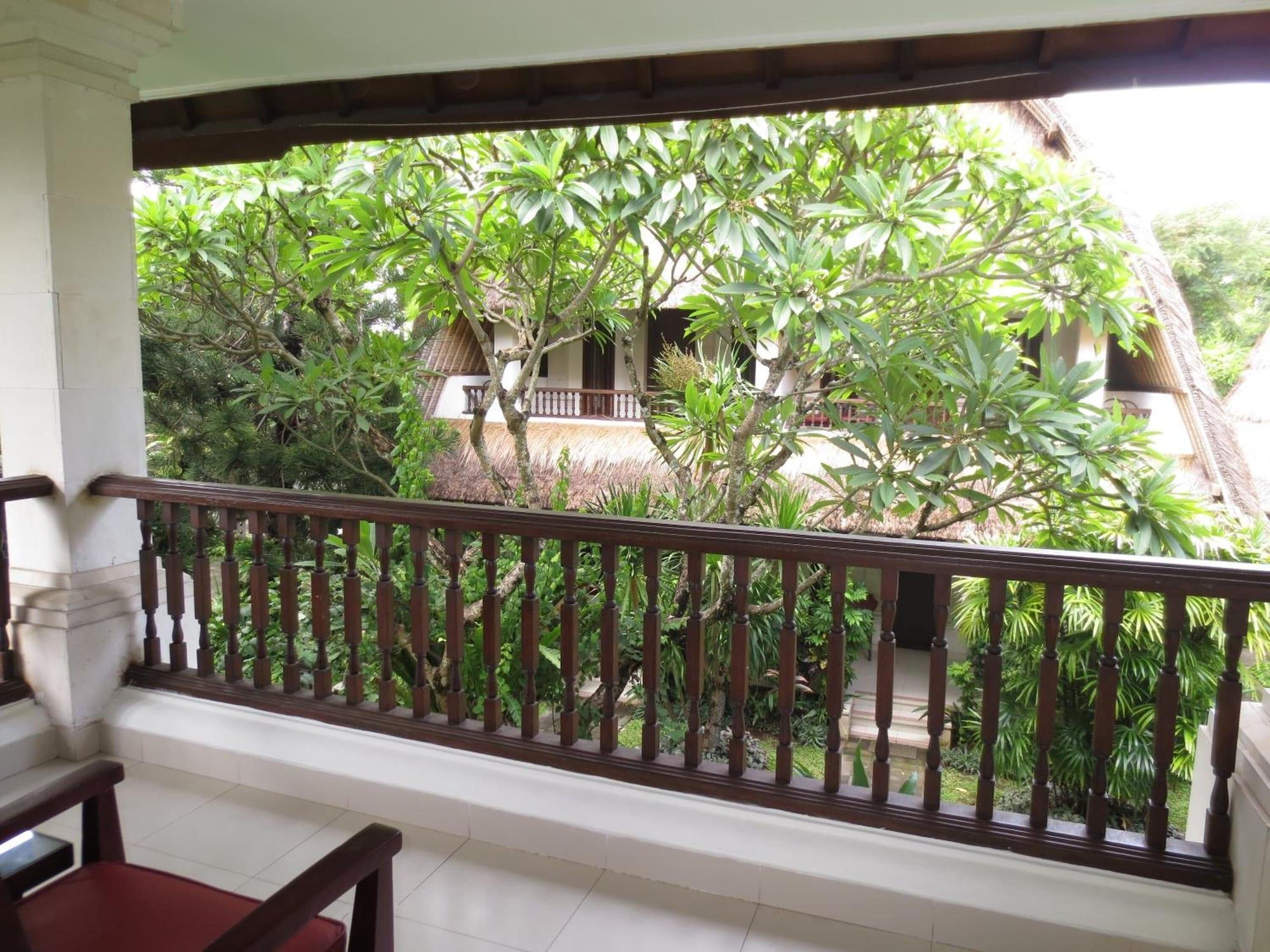 Puri Raja Hotel Legian  Exterior photo