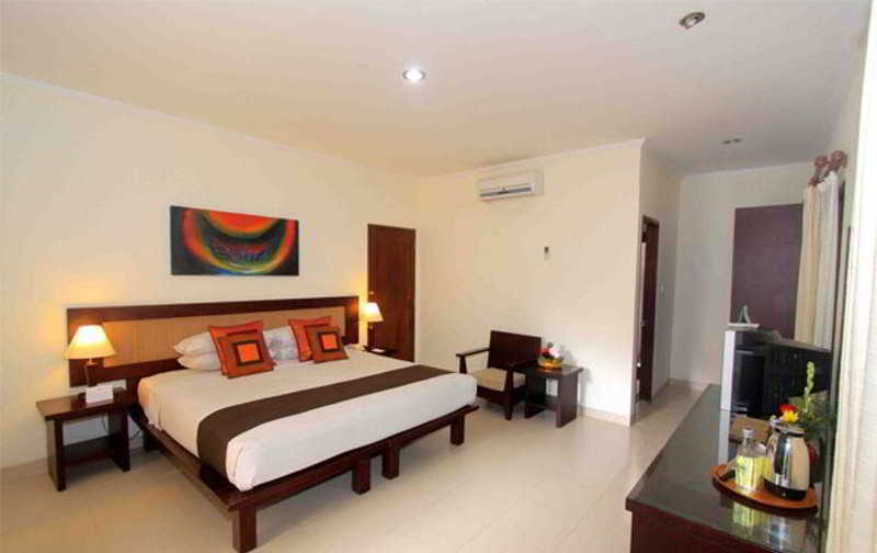 Puri Raja Hotel Legian  Exterior photo