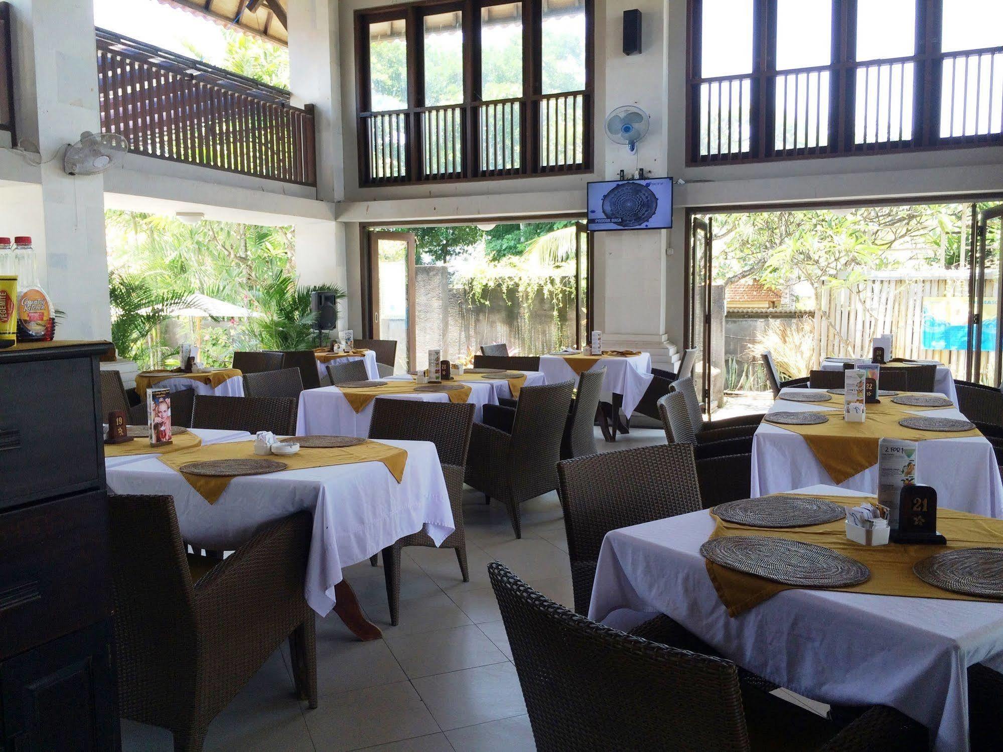 Puri Raja Hotel Legian  Exterior photo